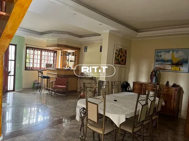 Casa com 421m² 4 quartos e 7 banheiros, à venda, no bairro Parque Taquaral em Campinas