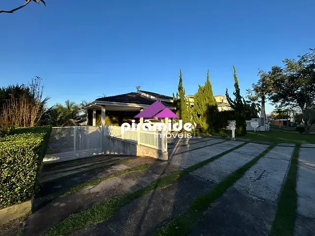 Casa com 1000m² 3 quartos e 4 banheiros, à venda, no bairro Mirante do Vale em Jacareí