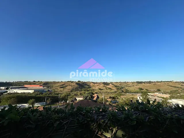 Casa com 1000m² 3 quartos e 4 banheiros, à venda, no bairro Mirante do Vale em Jacareí
