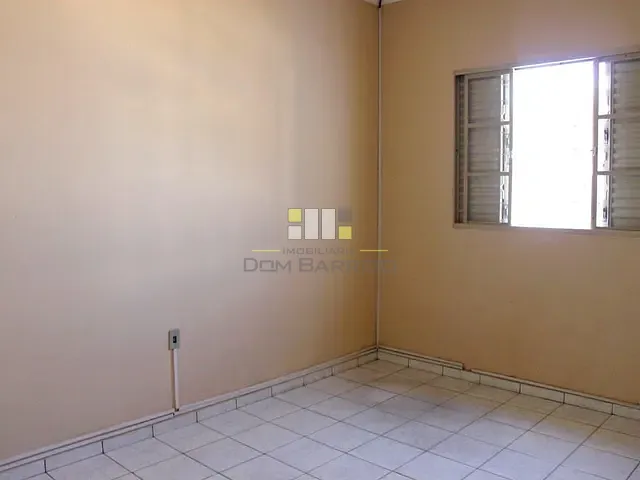 Casa com 300m² 3 quartos e 2 banheiros, à venda, no bairro Centro em Sumaré