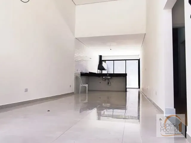 Casa com 220m² 3 quartos e 2 banheiros, à venda, no bairro Jardim Estância Brasil em Atibaia
