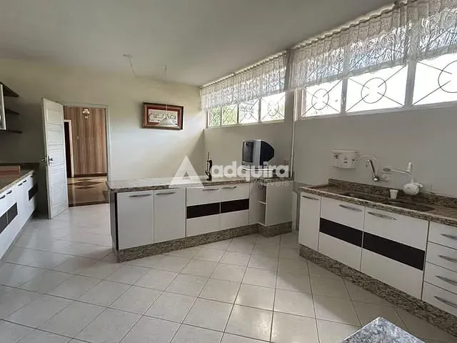 Casa com 1023m² 3 quartos e 4 banheiros, à venda, no bairro Estrela em Ponta Grossa