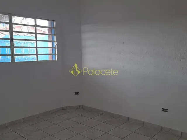 Casa com 136m² 2 quartos e 1 banheiro, à venda, no bairro Chácara Galega em Pindamonhangaba