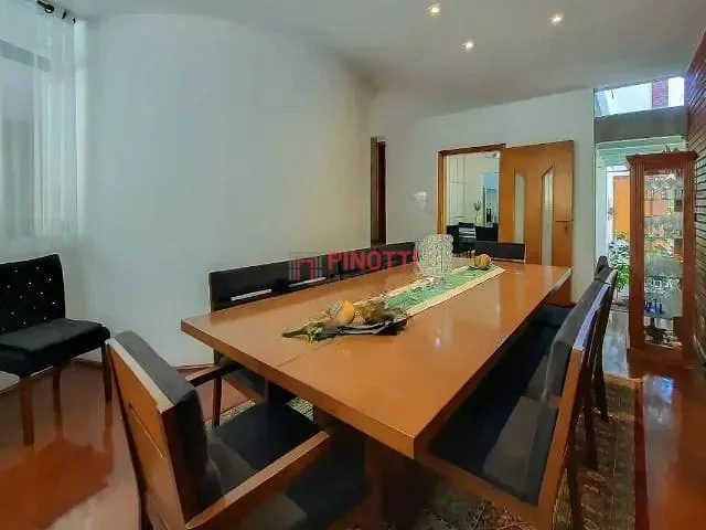 Casa 4 quartos e 3 banheiros, à venda, no bairro Nova Petrópolis em São Bernardo do Campo