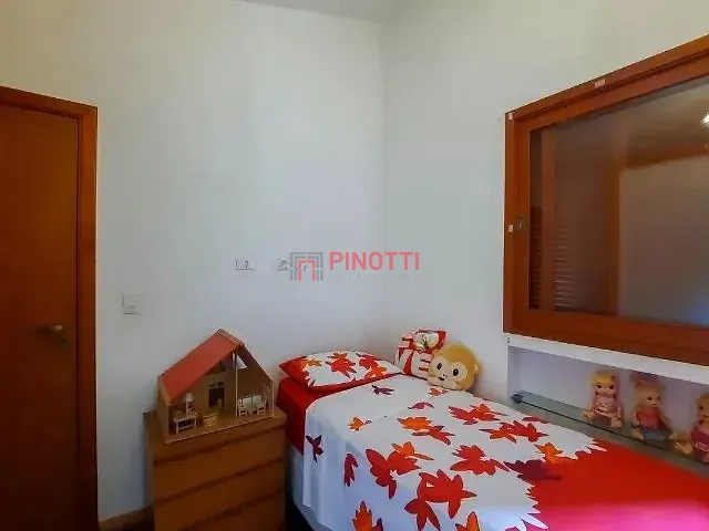 Casa 4 quartos e 3 banheiros, à venda, no bairro Nova Petrópolis em São Bernardo do Campo