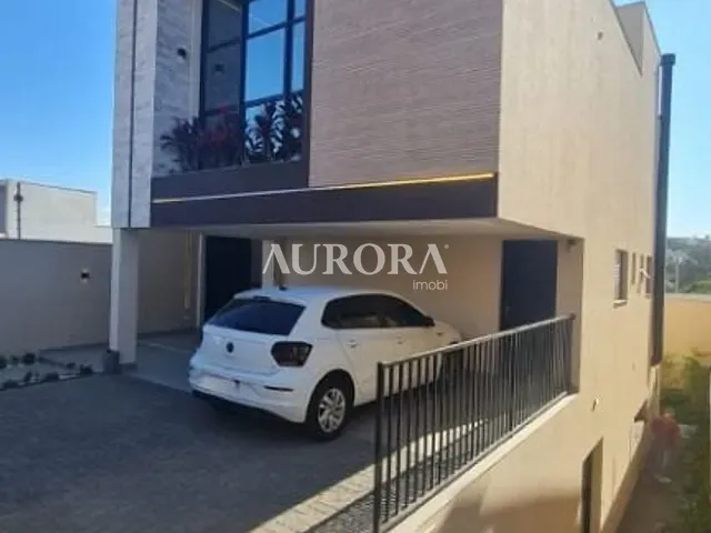 Casa com 250m² 3 quartos e 4 banheiros, à venda, no bairro Universitário em Londrina