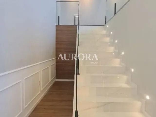 Casa com 250m² 3 quartos e 4 banheiros, à venda, no bairro Universitário em Londrina