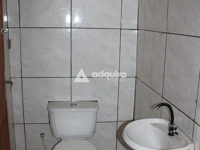 Casa com 61m² 3 quartos e 2 banheiros, à venda, no bairro Uvaranas em Ponta Grossa