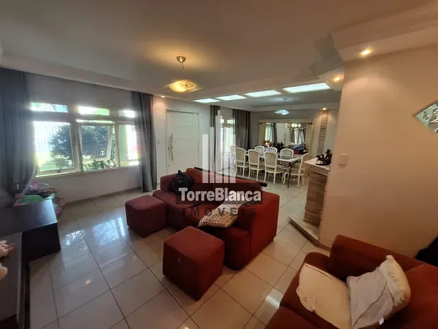Casa com 330m² 4 quartos e 5 banheiros, para alugar, no bairro Estrela em Ponta Grossa