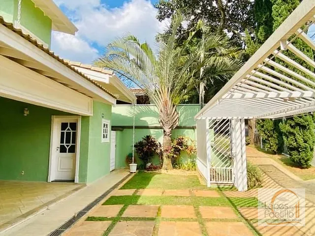 Casa com 800m² 4 quartos e 5 banheiros, à venda, no bairro Condomínio Shambala I em Atibaia