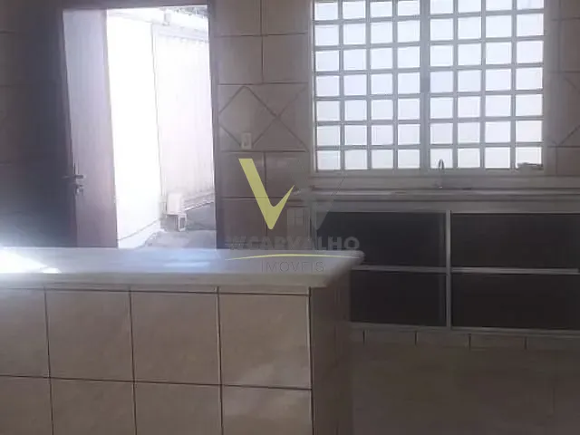 Casa com 200m² 3 quartos e 2 banheiros, à venda, no bairro Vila Santa Isabel em Anápolis