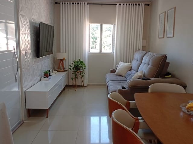 CASA À VENDA, LAGOA DOURADA, ACEITA CARRO NO NEGÓCIO