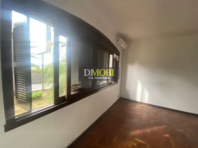 Casa com 217m² 4 quartos e 3 banheiros, para alugar, no bairro Passo das Pedras em Gravataí