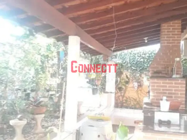 Casa com 360m² 2 quartos e 4 banheiros, à venda, no bairro Parque Residencial Cândido Portinari em Ribeirão Preto