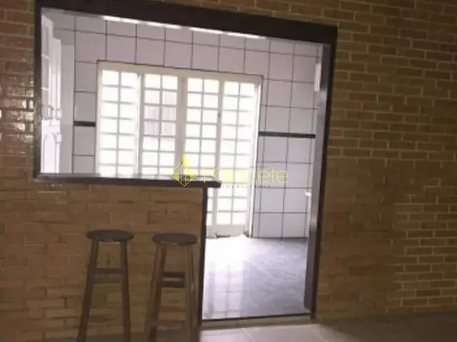 Casa com 200m² 3 quartos e 1 banheiro, à venda, no bairro Residencial Mantiqueira em Pindamonhangaba