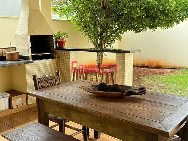 Casa com 304m² 3 quartos e 2 banheiros, à venda, no bairro Bonfim Paulista em Ribeirão Preto
