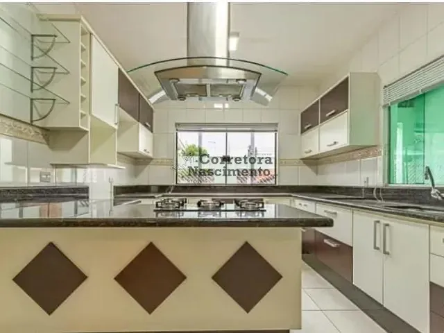 Casa com 250m² 3 quartos e 3 banheiros, à venda, no bairro Vila Tatetuba em São José dos Campos