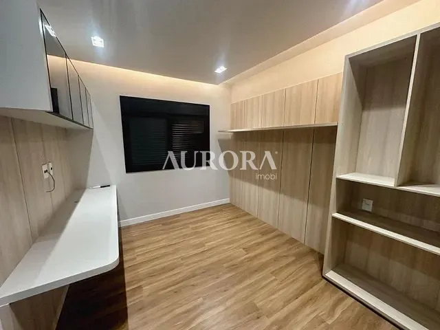 Casa com 360m² 3 quartos e 5 banheiros, à venda, no bairro Esperança em Londrina