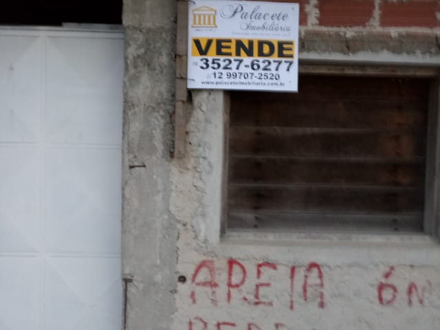 Casa com 195m² 3 quartos e 1 banheiro, à venda, no bairro Bom Sucesso em Pindamonhangaba