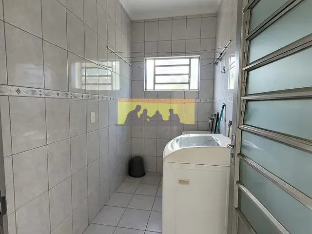 Casa com 654m² 3 quartos e 2 banheiros, à venda, no bairro Cidade Universitária em Campinas