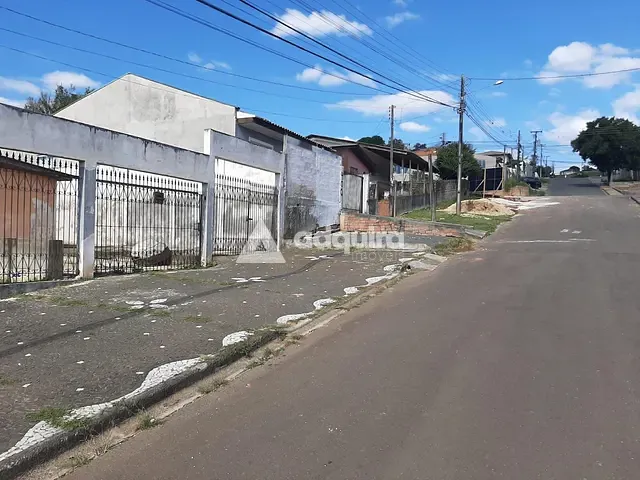 Casa com 675m² 3 quartos e 4 banheiros, à venda, no bairro Neves em Ponta Grossa