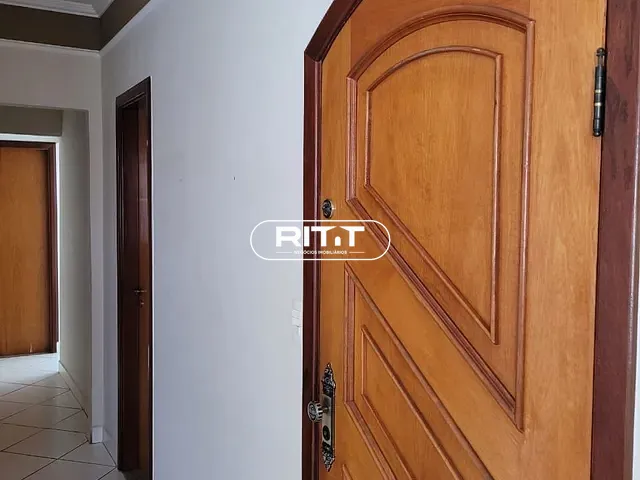 Casa com 250m² 2 quartos e 3 banheiros, para alugar, no bairro Jardim García em Campinas