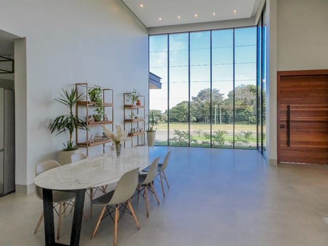 Casa Térrea com 4 quartos para venda na Reserva da Coroa no Condomínio Portal do Sol Green em Goiânia - Foto