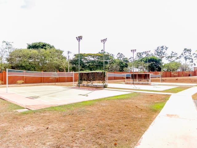 Casa Térrea com 4 quartos para venda na Reserva da Coroa no Condomínio Portal do Sol Green em Goiânia - Foto