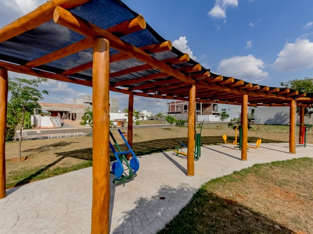 Casa Térrea com 4 quartos para venda na Reserva da Coroa no Condomínio Portal do Sol Green em Goiânia - Foto