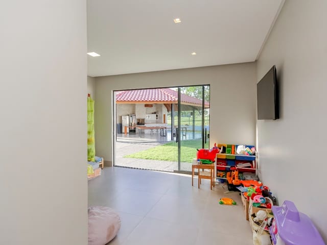 Casa Térrea com 4 quartos para venda na Reserva da Coroa no Condomínio Portal do Sol Green em Goiânia - Foto