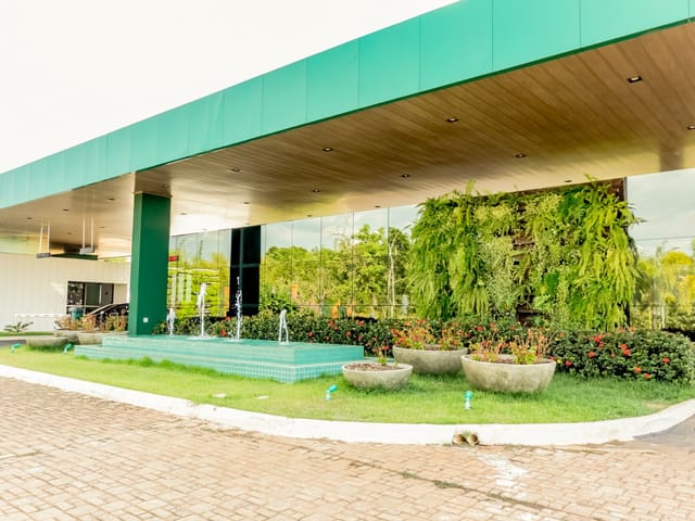 Casa Térrea com 4 quartos para venda na Reserva da Coroa no Condomínio Portal do Sol Green em Goiânia - Foto