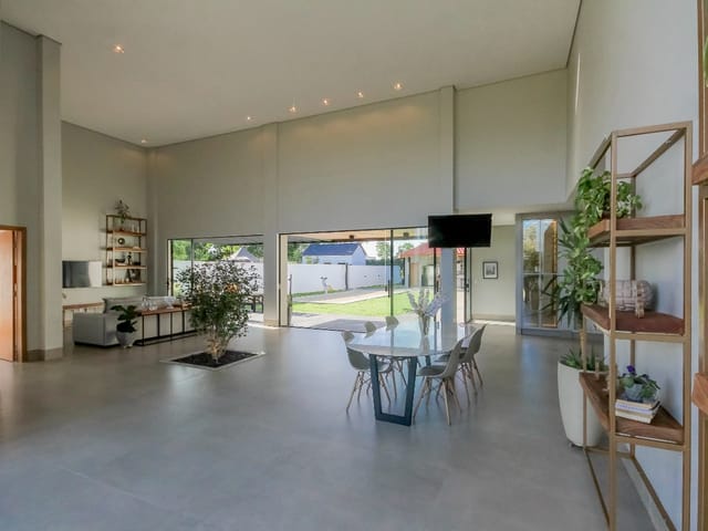 Casa Térrea com 4 quartos para venda na Reserva da Coroa no Condomínio Portal do Sol Green em Goiânia - Revenda