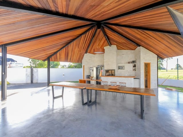 Casa Térrea com 4 quartos para venda na Reserva da Coroa no Condomínio Portal do Sol Green em Goiânia - Foto