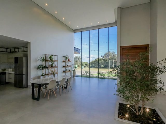 Casa Térrea com 4 quartos para venda na Reserva da Coroa no Condomínio Portal do Sol Green em Goiânia - Foto