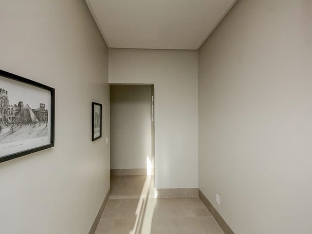 Casa Térrea com 4 quartos para venda na Reserva da Coroa no Condomínio Portal do Sol Green em Goiânia - Foto