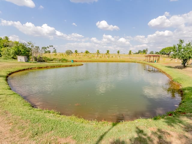 Casa Térrea com 4 quartos para venda na Reserva da Coroa no Condomínio Portal do Sol Green em Goiânia - Foto