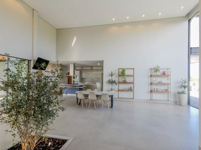 Casa Térrea com 4 quartos para venda na Reserva da Coroa no Condomínio Portal do Sol Green em Goiânia - Foto