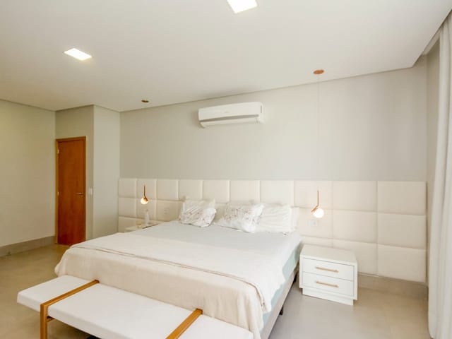 Casa Térrea com 4 quartos para venda na Reserva da Coroa no Condomínio Portal do Sol Green em Goiânia - Foto