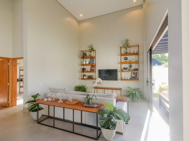 Casa Térrea com 4 quartos para venda na Reserva da Coroa no Condomínio Portal do Sol Green em Goiânia - Foto