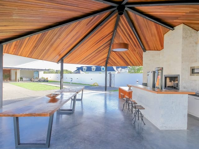 Casa Térrea com 4 quartos para venda na Reserva da Coroa no Condomínio Portal do Sol Green em Goiânia - Foto