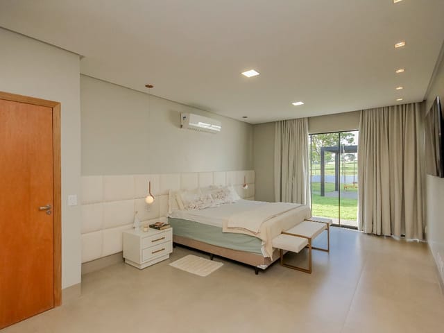 Casa Térrea com 4 quartos para venda na Reserva da Coroa no Condomínio Portal do Sol Green em Goiânia - Foto