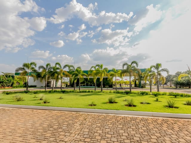 Casa Térrea com 4 quartos para venda na Reserva da Coroa no Condomínio Portal do Sol Green em Goiânia - Foto