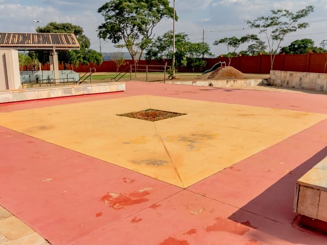 Casa Térrea com 4 quartos para venda na Reserva da Coroa no Condomínio Portal do Sol Green em Goiânia - Foto