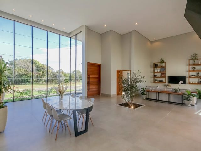 Casa Térrea com 4 quartos para venda na Reserva da Coroa no Condomínio Portal do Sol Green em Goiânia - Foto