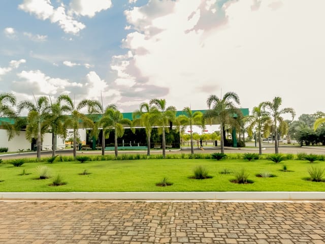 Casa Térrea com 4 quartos para venda na Reserva da Coroa no Condomínio Portal do Sol Green em Goiânia - Foto