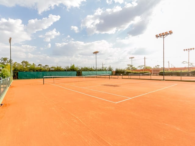 Casa Térrea com 4 quartos para venda na Reserva da Coroa no Condomínio Portal do Sol Green em Goiânia - Foto