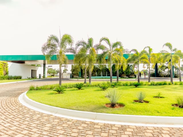 Casa Térrea com 4 quartos para venda na Reserva da Coroa no Condomínio Portal do Sol Green em Goiânia - Foto