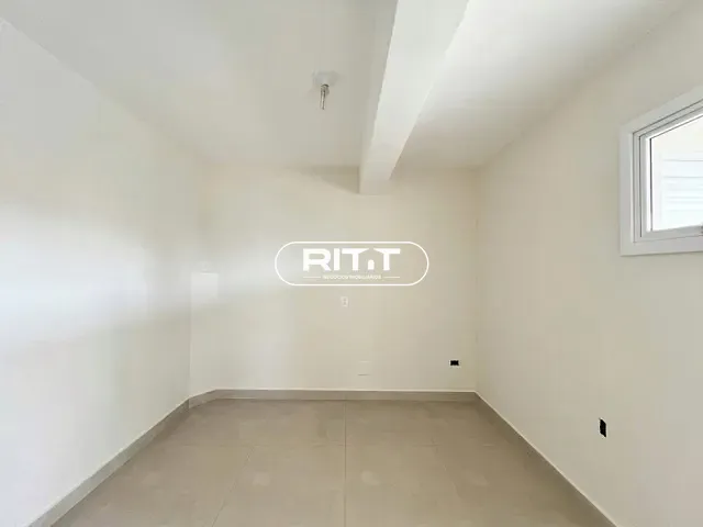 Casa com 300m² 3 quartos e 5 banheiros, à venda, no bairro Parque Rural Fazenda Santa Cândida em Campinas