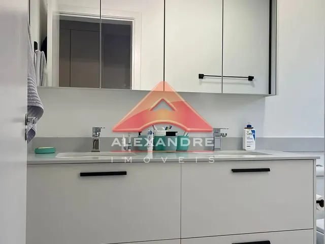 Casa com 250m² 3 quartos e 1 banheiro, à venda, no bairro Loteamento Floresta em São José Dos Campos