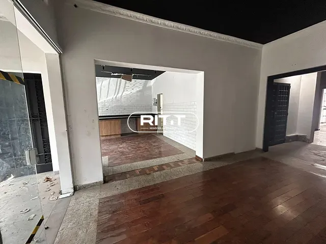 Casa com 320m², à venda, no bairro Cambuí em Campinas